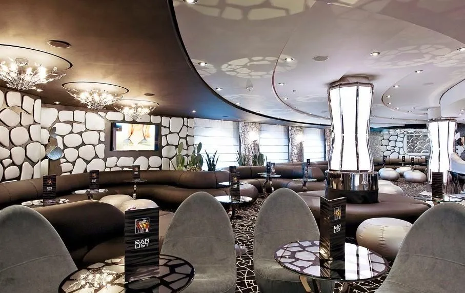 Interior del MSC Divina